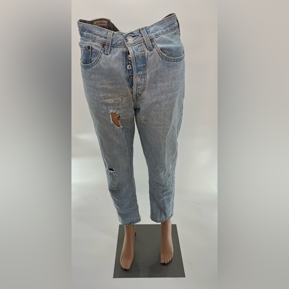 Levis Distressed Light Blue Jeans - Picture 3 of 9